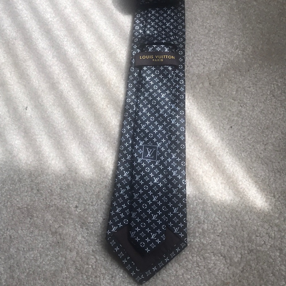 Louis Vuitton monogram men’s necktie